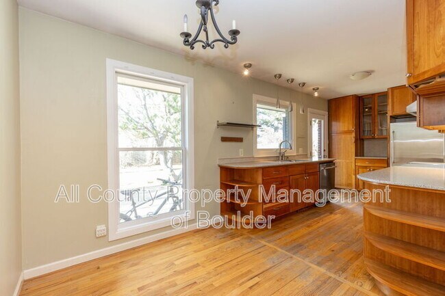 Building Photo - 4481 Hamilton Ct