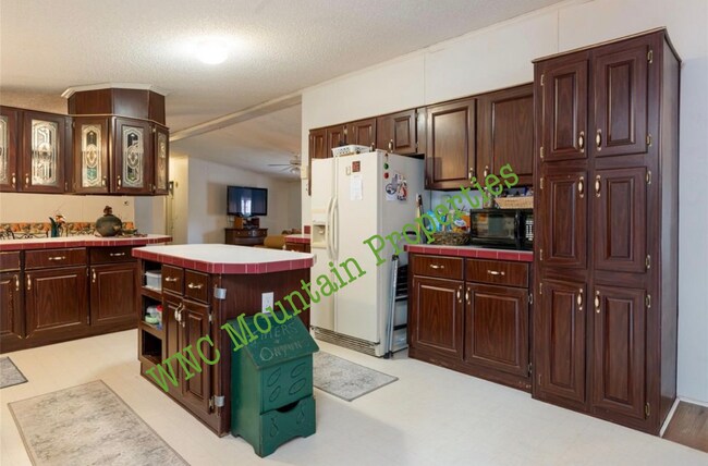 Foto del edificio - 52 Clear View Run Dr