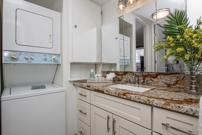 Foto del edificio - 411 Hobron Ln