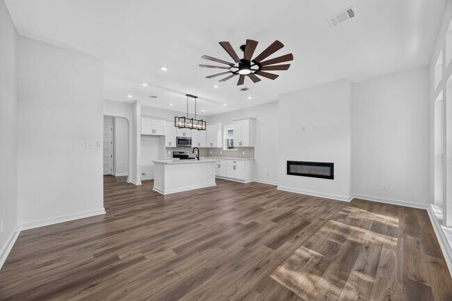 Foto del edificio - 8215 Gladstone St