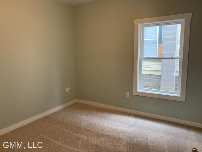 Building Photo - 50 Upper Main St