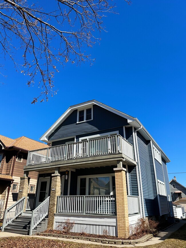 Building Photo - 3266 S Springfield Ave