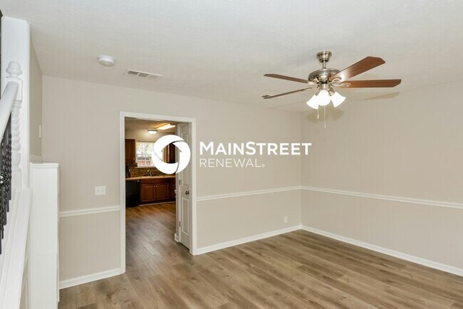Foto del edificio - 2 Bedroom Pet-Friendly Home in La Vergne, TN with Main Street Renewal