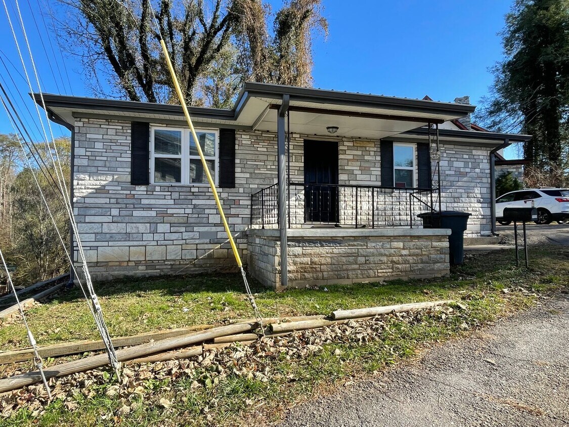 113 Blumenthal St, Murphy, NC 28906 House Rental in Murphy, NC