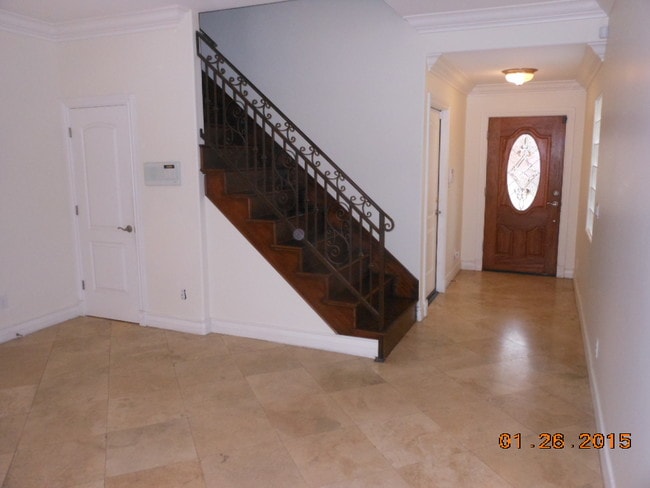Building Photo - 13743 Cordary Ave
