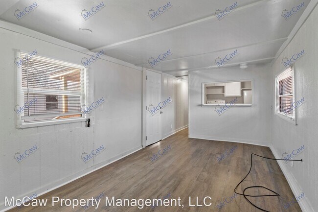 Building Photo - 1 br, 1 bath House - 3 Frank Cir.