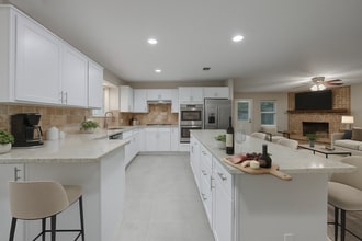 Building Photo - 1624 Summer Pl Cir