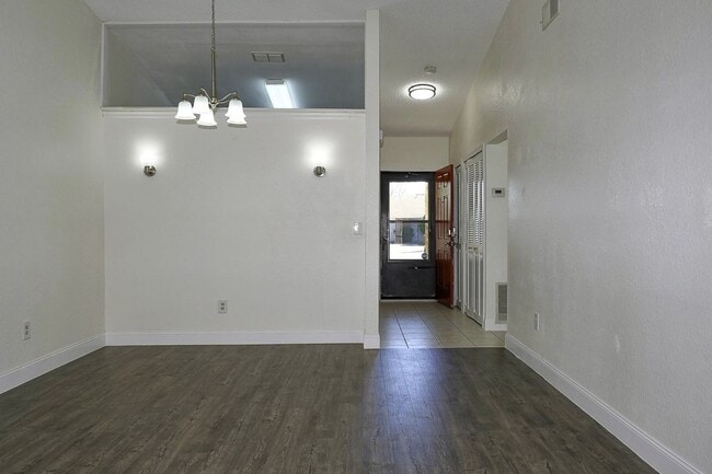 Photo - 3 Bedroom 2 Bath Duplex Available Now! House