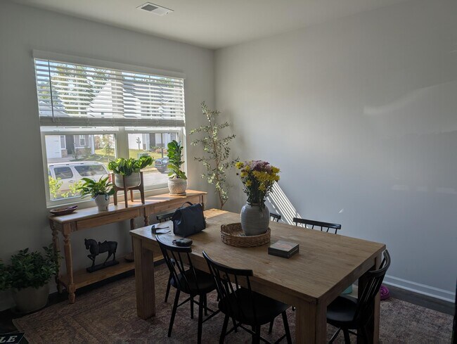 Foto del edificio - 1147 Button Buck Ln