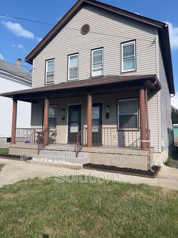 Building Photo - 415-417 17th Ave