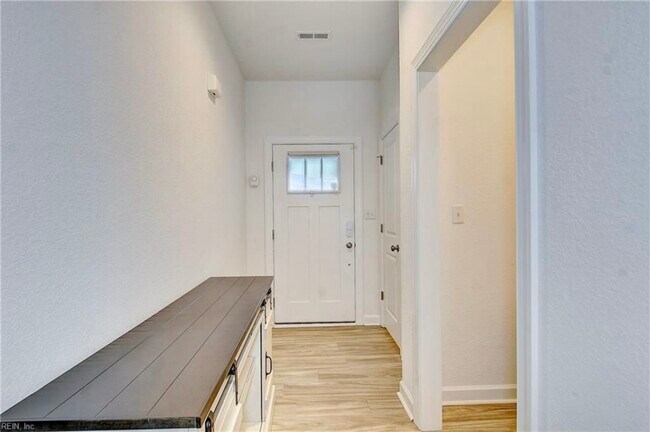 Foto del edificio - 1243 Jadens Way
