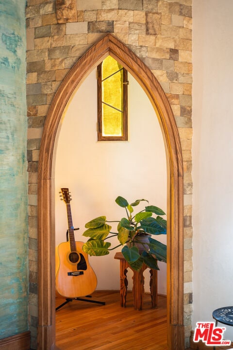 Building Photo - 8978 Wonderland Ave