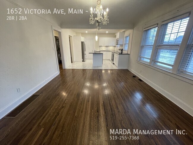 Photo du bâtiment - BEAUTIFULLY RENOVATED 2 BED / 2 BATH MAIN! + HYDRO & GAS