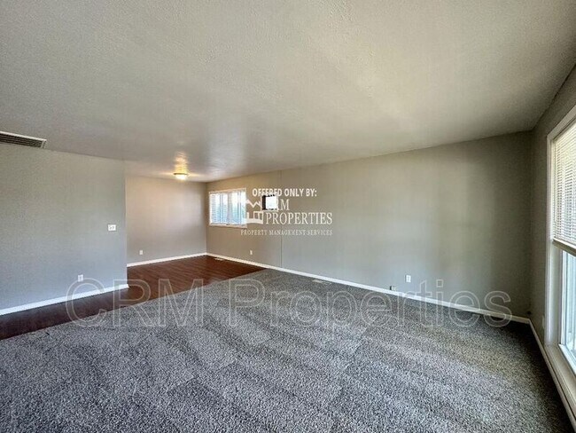 Foto del edificio - 5409 Arrowhead Blvd