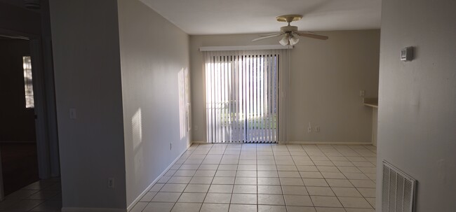 Building Photo - 2132 S Gleneagle Ter