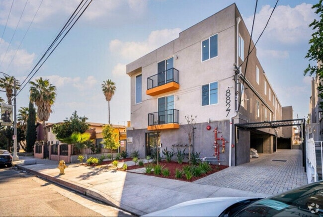 Building Photo - 8827 Van Nuys Blvd
