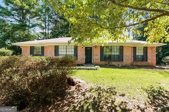 Building Photo - 821 Duke Ct
