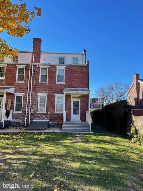 Primary Photo - 309 N Stratton St