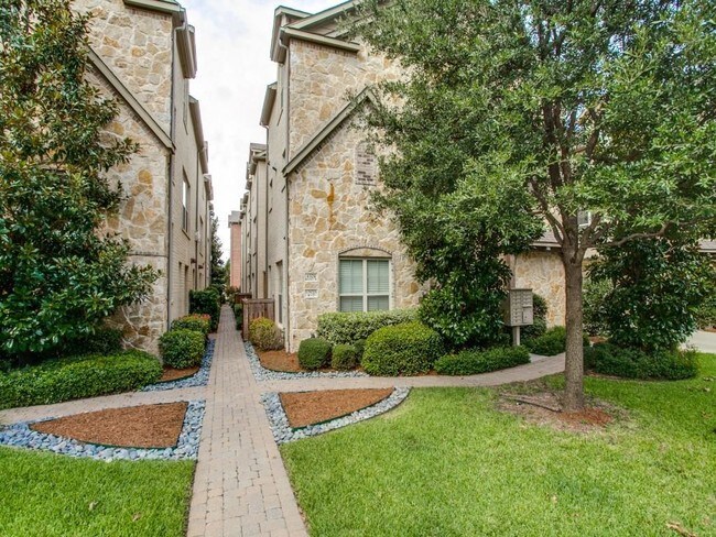 Foto del edificio - 4524 Emerson Ave