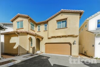 Building Photo - 28178 Dwight Dr