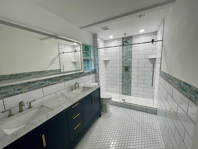 Foto del edificio - 1433 Pickwick Ln