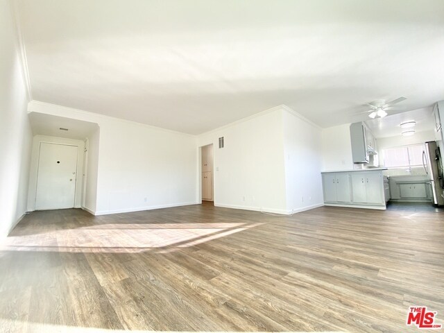 Building Photo - 1446 S Canfield Ave