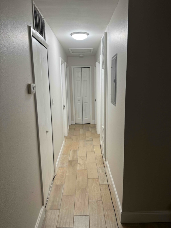 Building Photo - 2111 Warwick Rd