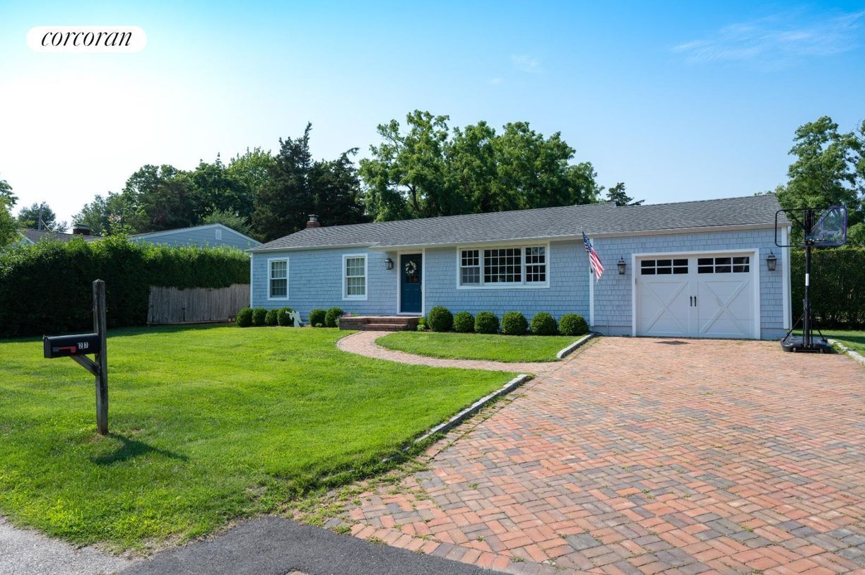 27 Bay View Dr E, Sag Harbor, NY 11963 House Rental in Sag Harbor, NY