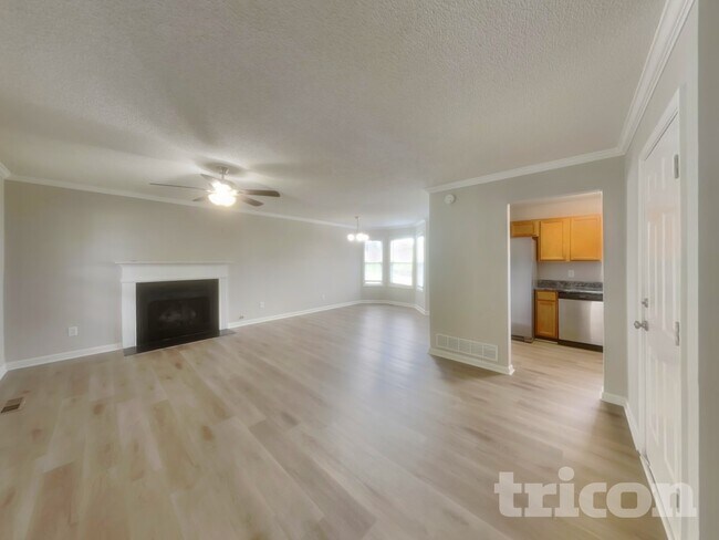 Building Photo - 412 Remington Ct