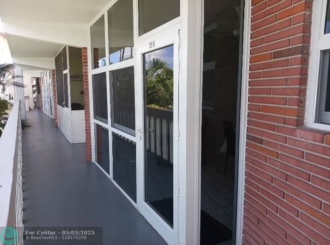 Foto del edificio - 141 NE 10th Ave