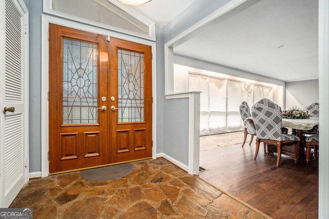 Building Photo - 3382 Bobolink Cir SW