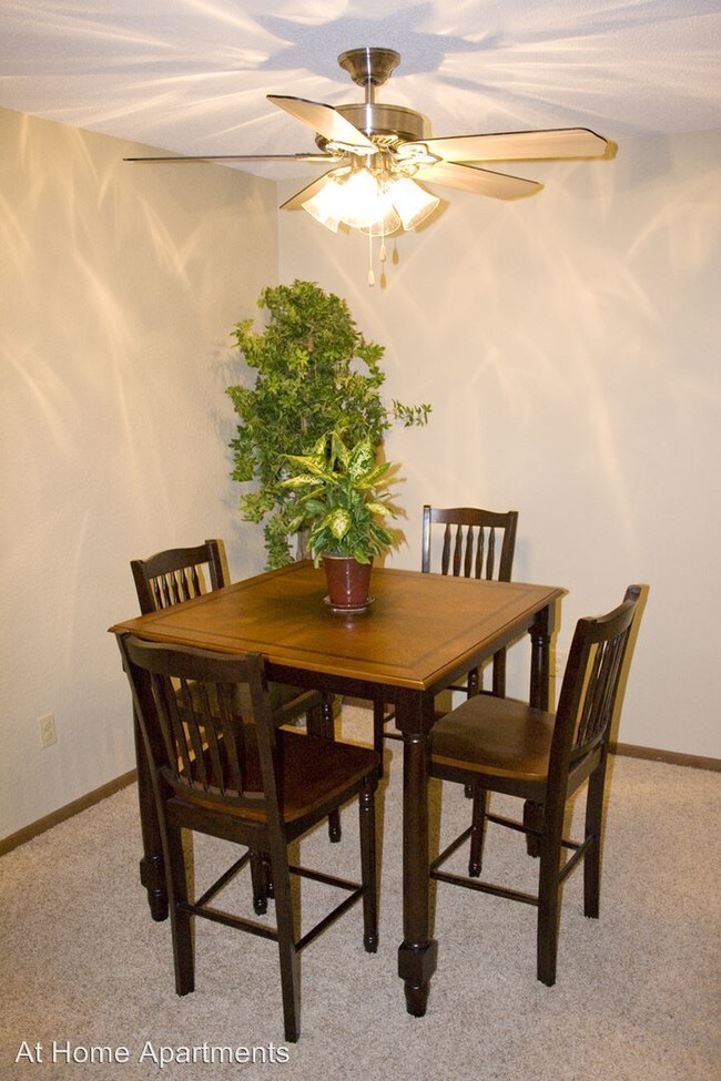 Foto del edificio - 1420 Terrace Dr