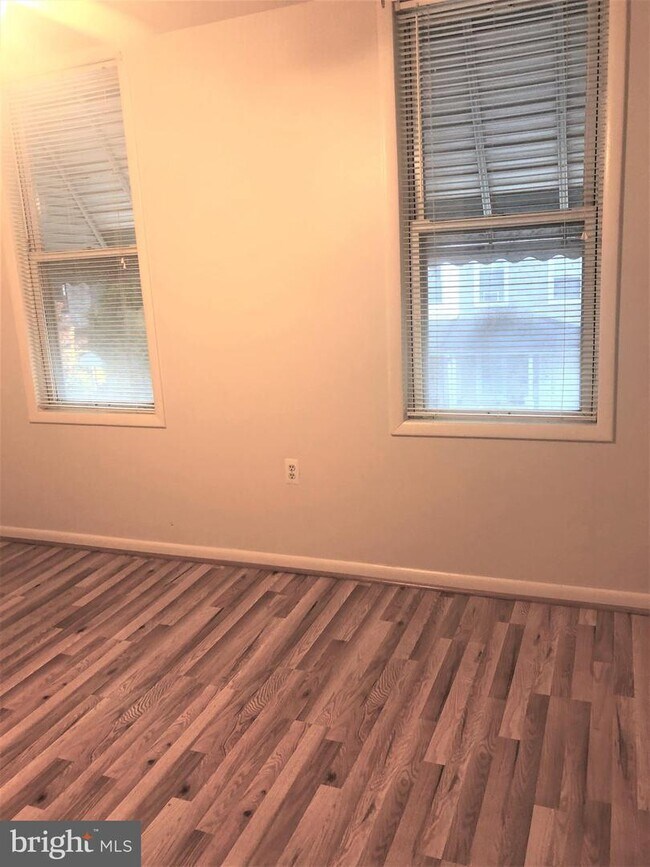Building Photo - 3613 Buena Vista Ave