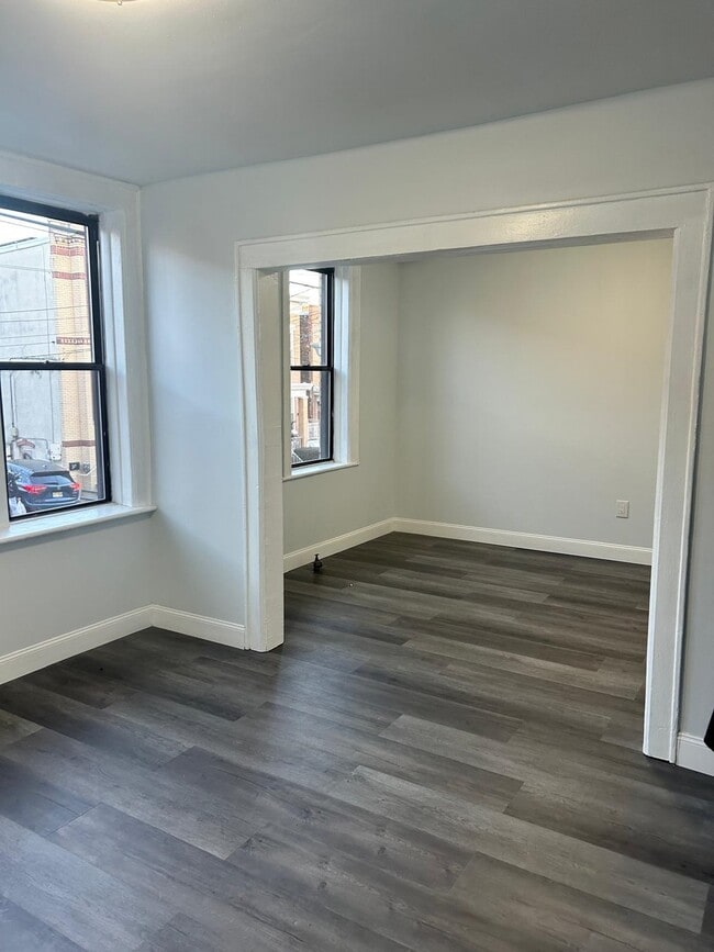 Building Photo - 61 65th St