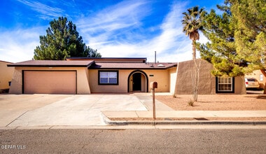 Building Photo - 5572 Fernwood Cir