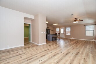Building Photo - 4818 King Hallow Ln