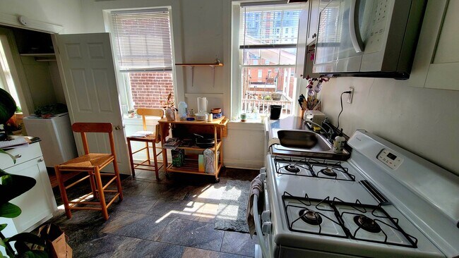 Foto del edificio - 421 W Grace St