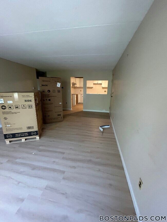 Foto del edificio - 32 Normandy Ave