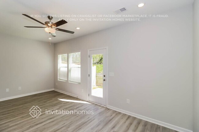 Foto del edificio - 1642 CM Human Dr