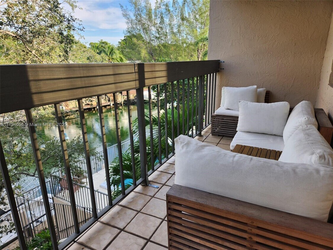 Foto principal - 5201 Orduna Dr