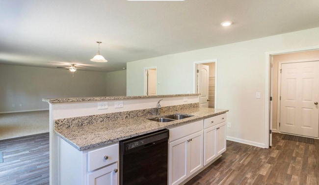 Building Photo - Room in House on Turning Lake Drive