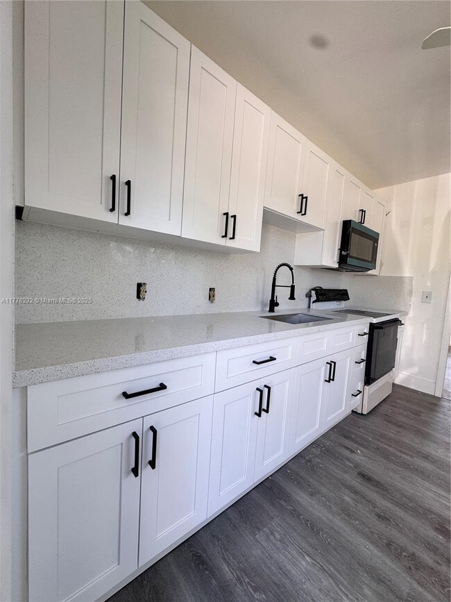 Foto del edificio - 2 bedroom in Opa Locka FL 33054
