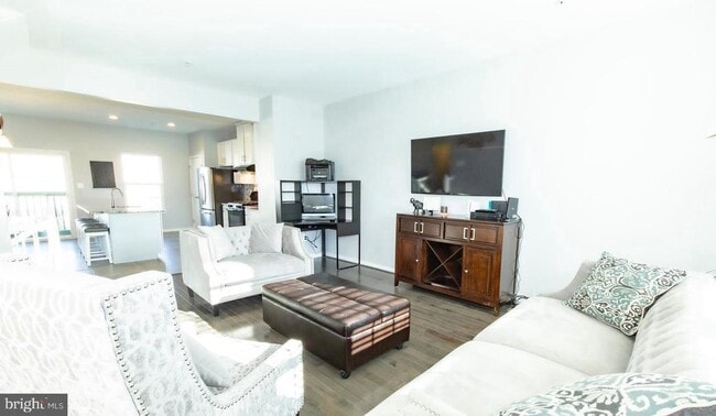 Foto del edificio - 18540 Hickory Meadow Dr