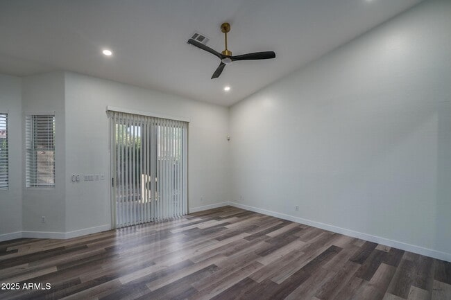 Building Photo - 4609 E Pinnacle Vista Dr