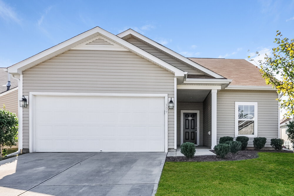 Foto principal - 309 Plymouth Dr