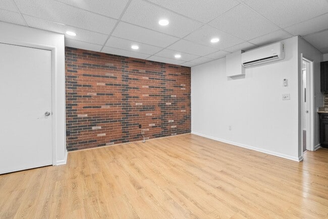 Foto del edificio - 2539 St Paul St