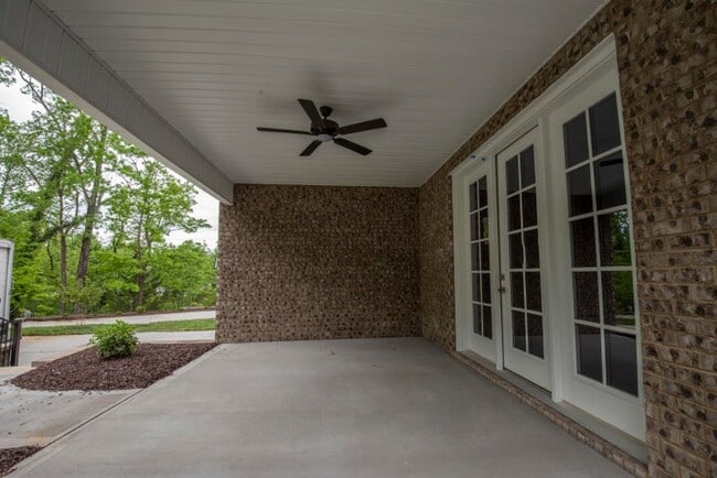 Building Photo - 481 Chapel Grove Ln