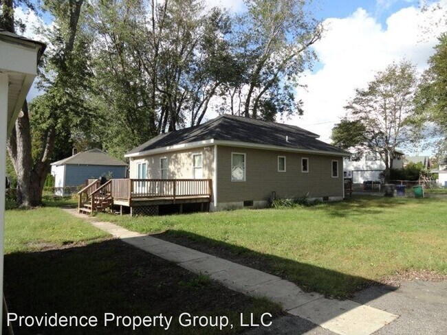 Building Photo - 3 br, 1 bath House - 11 Vohlander St.