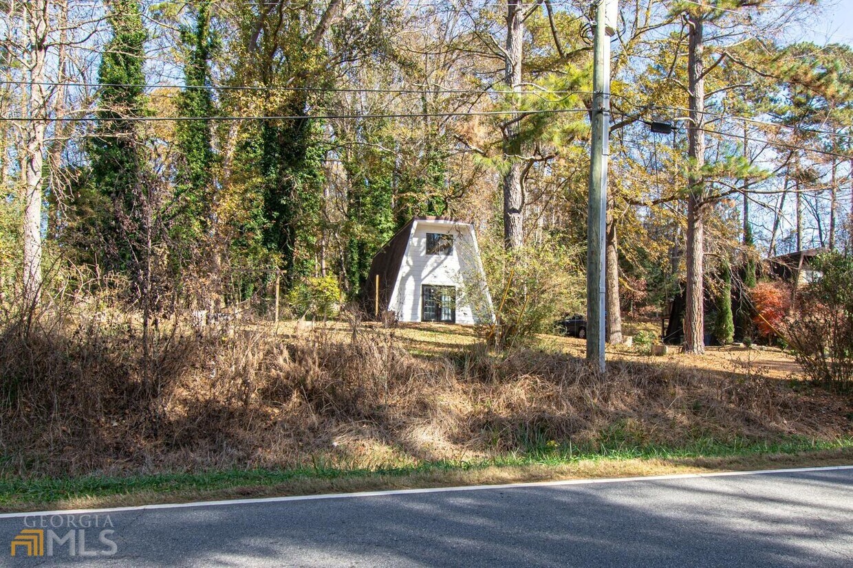 Primary Photo - 180 Nowhere Rd
