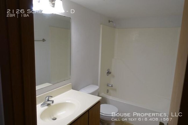 Building Photo - 2 bedroom in Belleville IL 62221